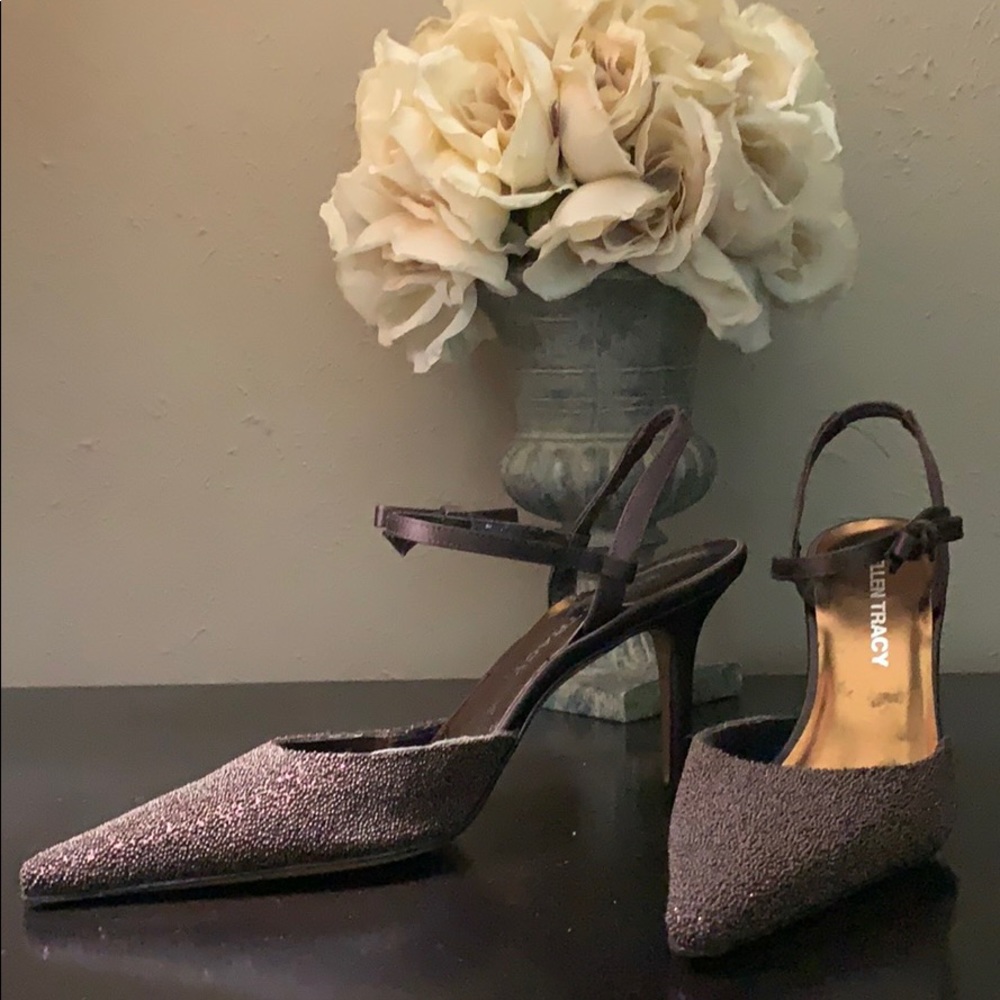 Ellen Tracy heels